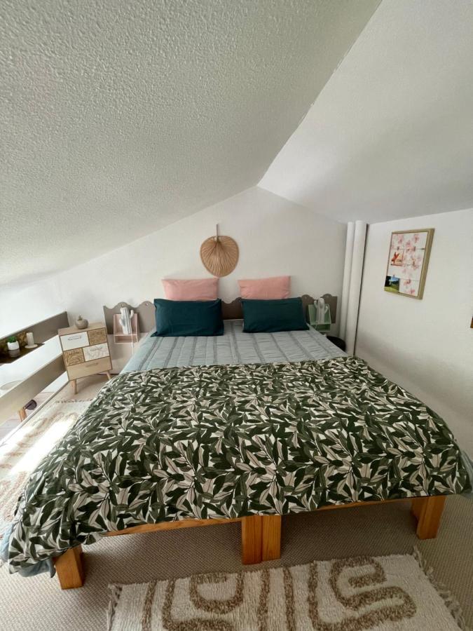 Jolie Maison Au Golf Лаканау Екстериор снимка